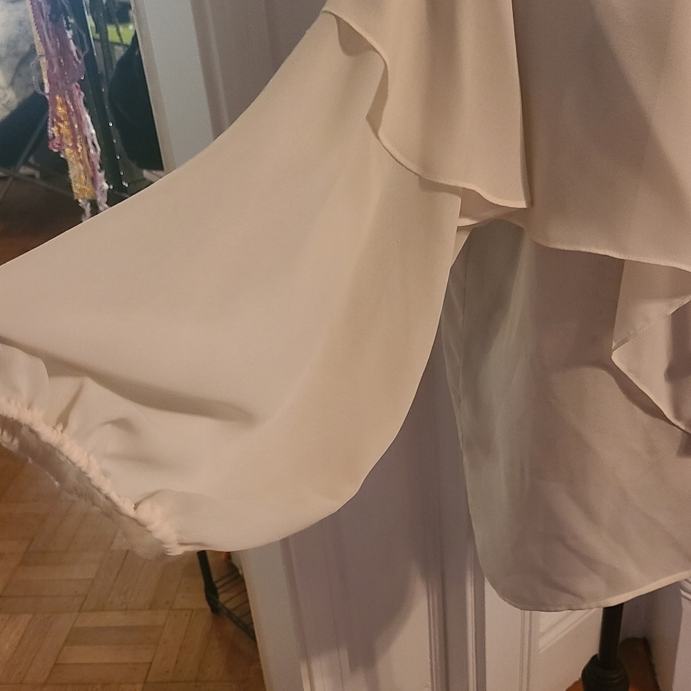 Exquisite Blouse Size Small hp๐ฅ๐ฅ๐ฅ๐ฅ - Picture 8 of 16